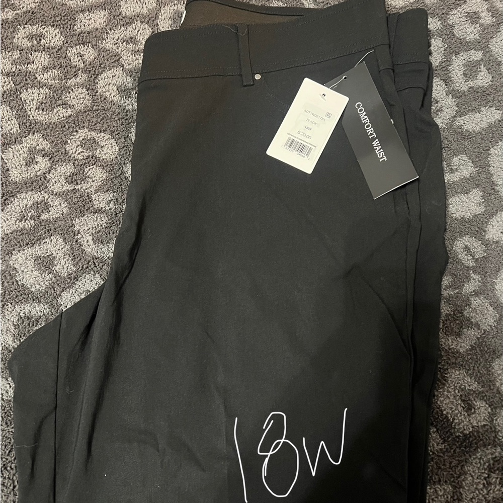 89th & Madison Women's Black Chinos